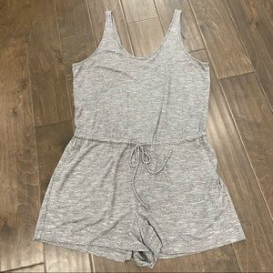 Lou & Grey Otis Gray Romper size L
